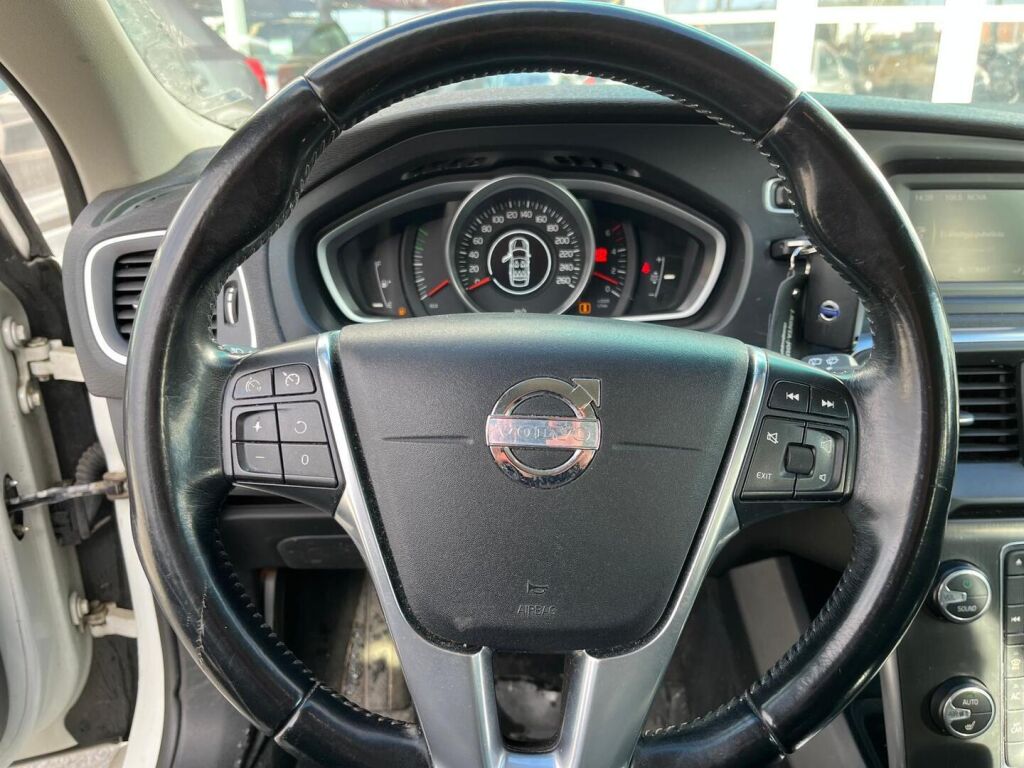 Volvo V40 2014 Valkoinen