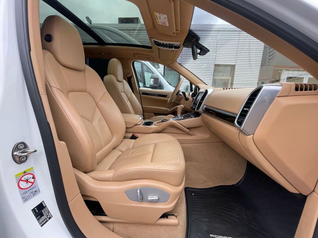 Porsche Cayenne 2016 Valkoinen