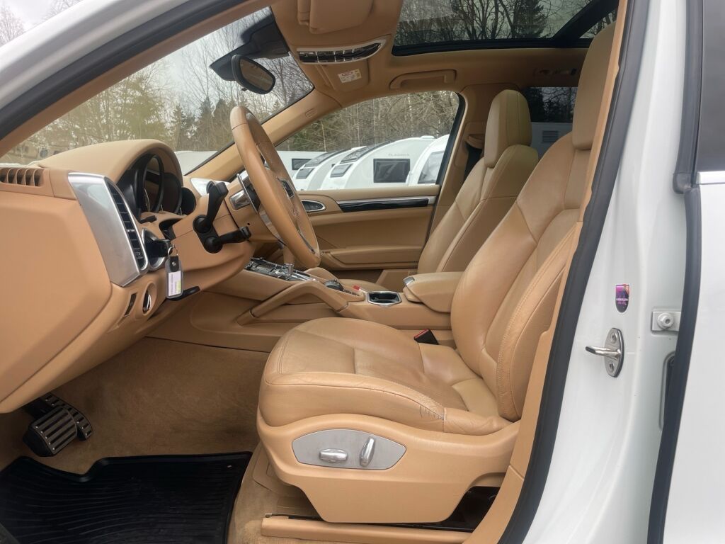 Porsche Cayenne 2016 Valkoinen