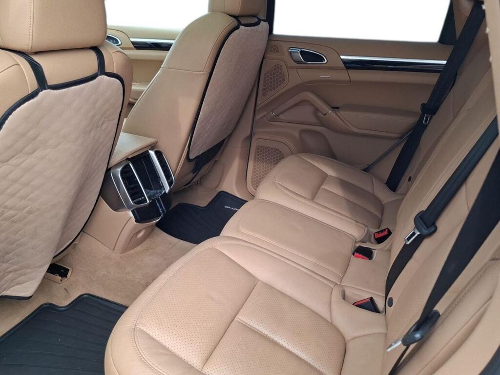 Porsche Cayenne 2016 Valkoinen