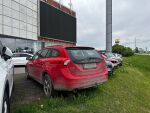 Volvo V60 2016 Punainen