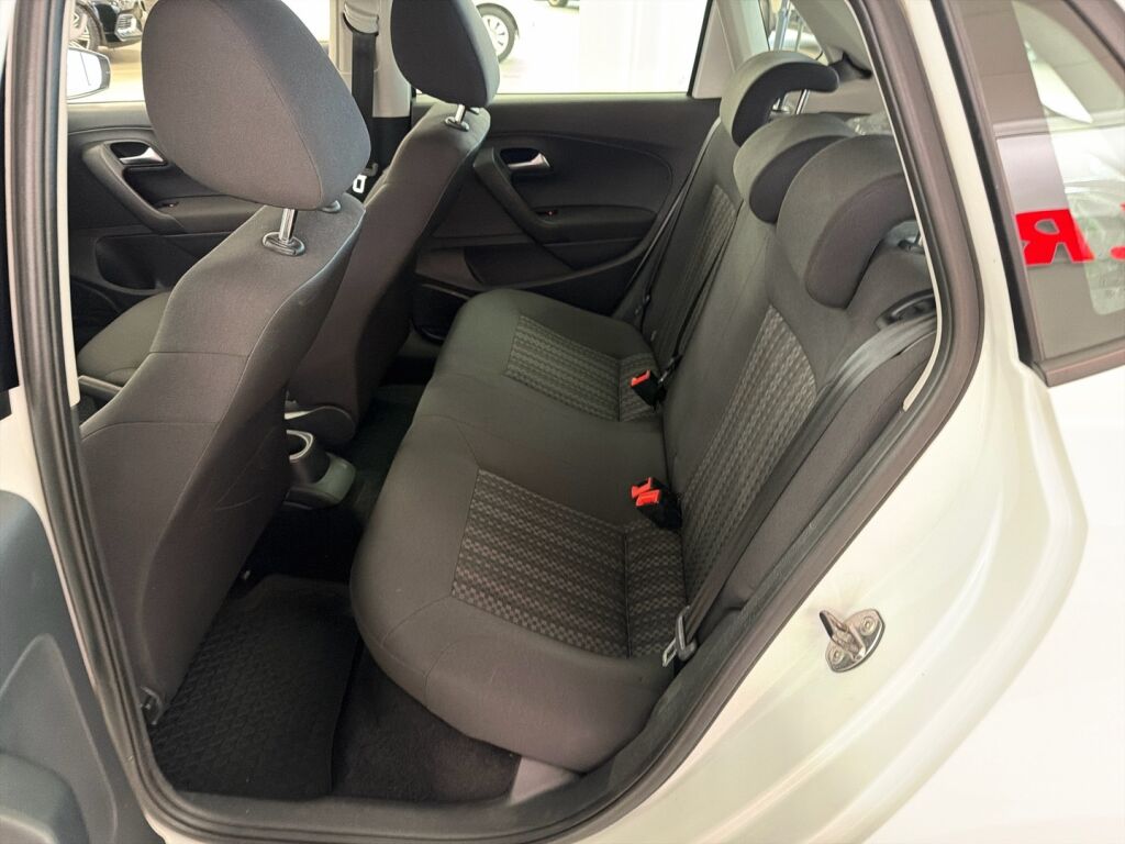 Volkswagen Polo 2016 Valkoinen