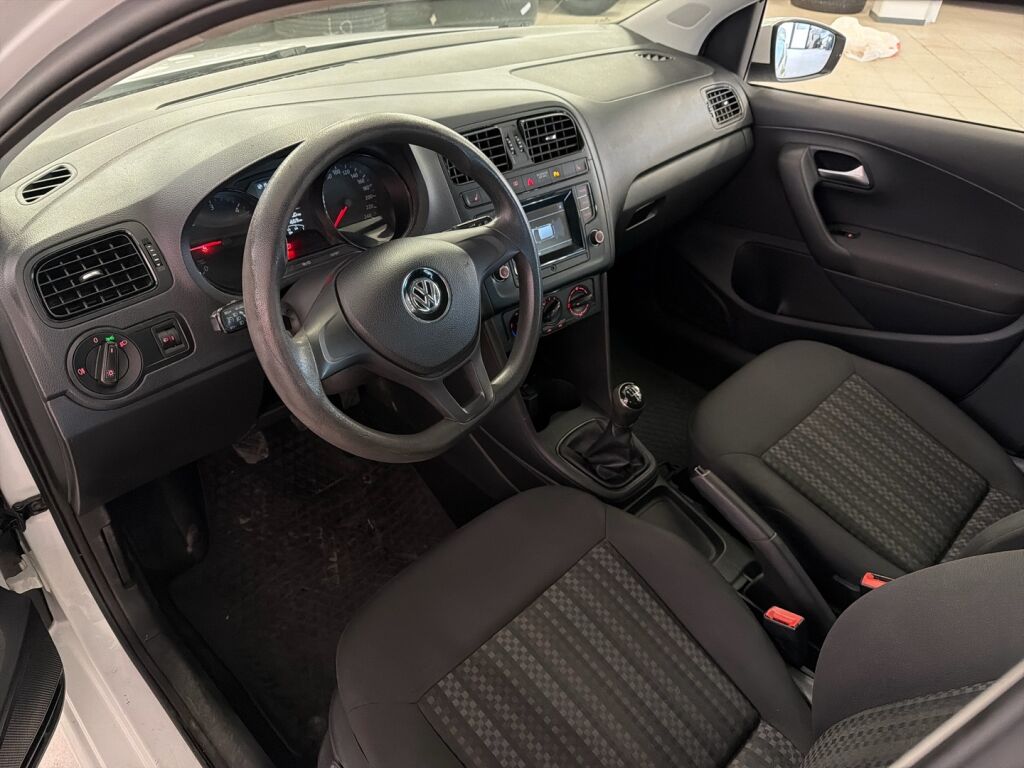 Volkswagen Polo 2016 Valkoinen