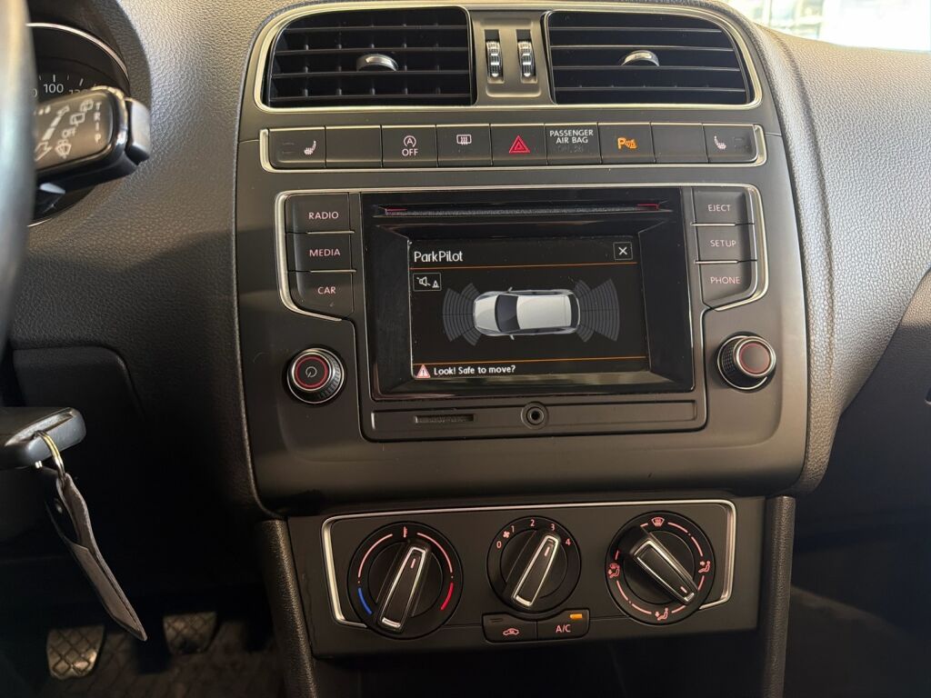 Volkswagen Polo 2016 Valkoinen