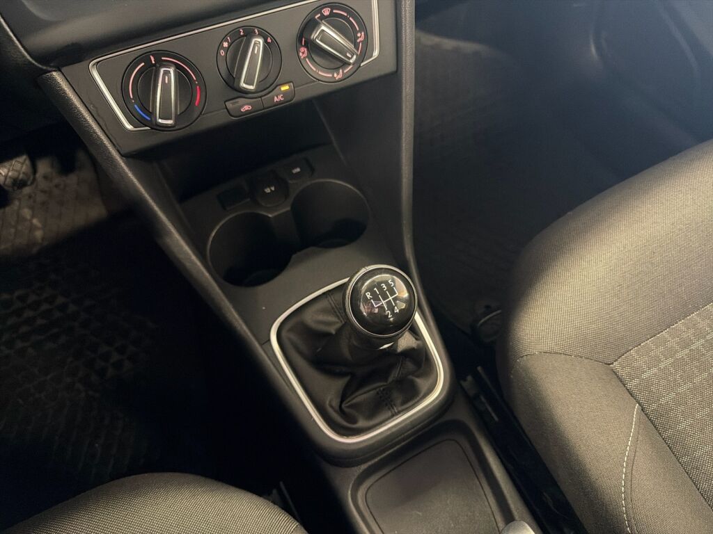 Volkswagen Polo 2016 Valkoinen