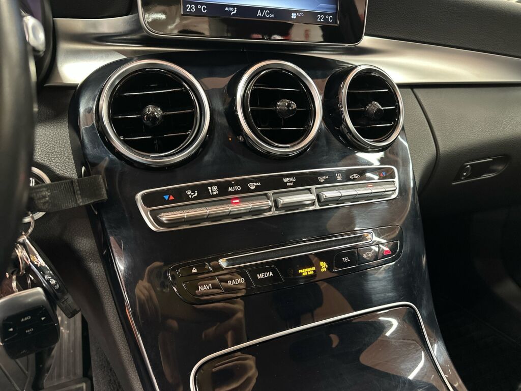 Mercedes-Benz C 2016 Valkoinen