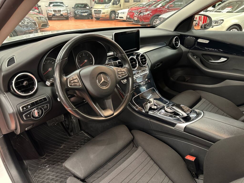 Mercedes-Benz C 2016 Valkoinen