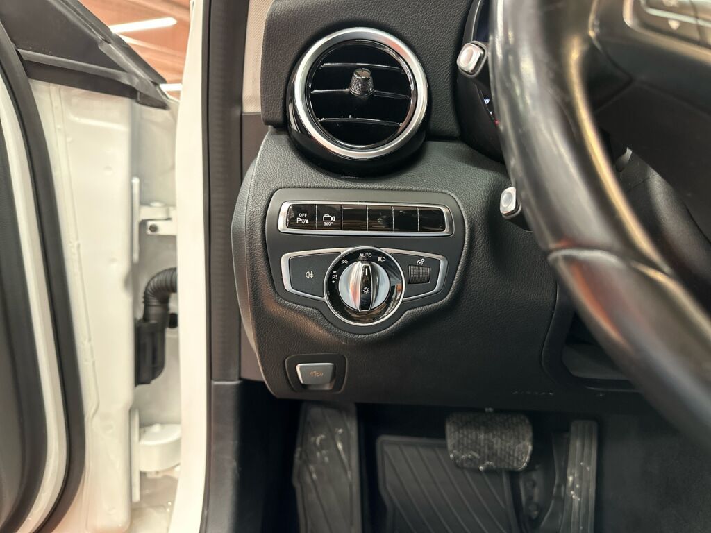 Mercedes-Benz C 2016 Valkoinen