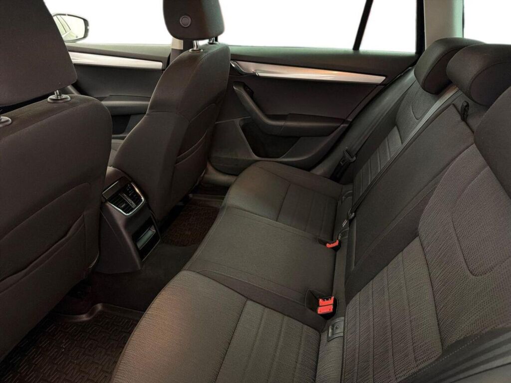 Skoda Octavia 2016 Harmaa