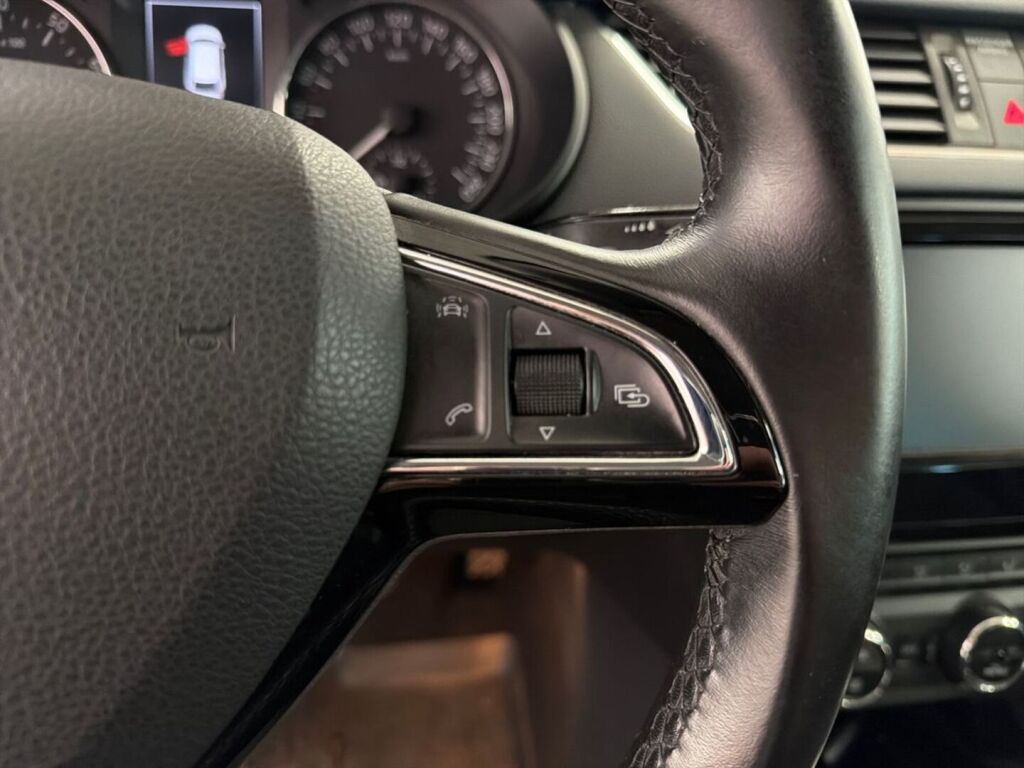 Skoda Octavia 2016 Harmaa