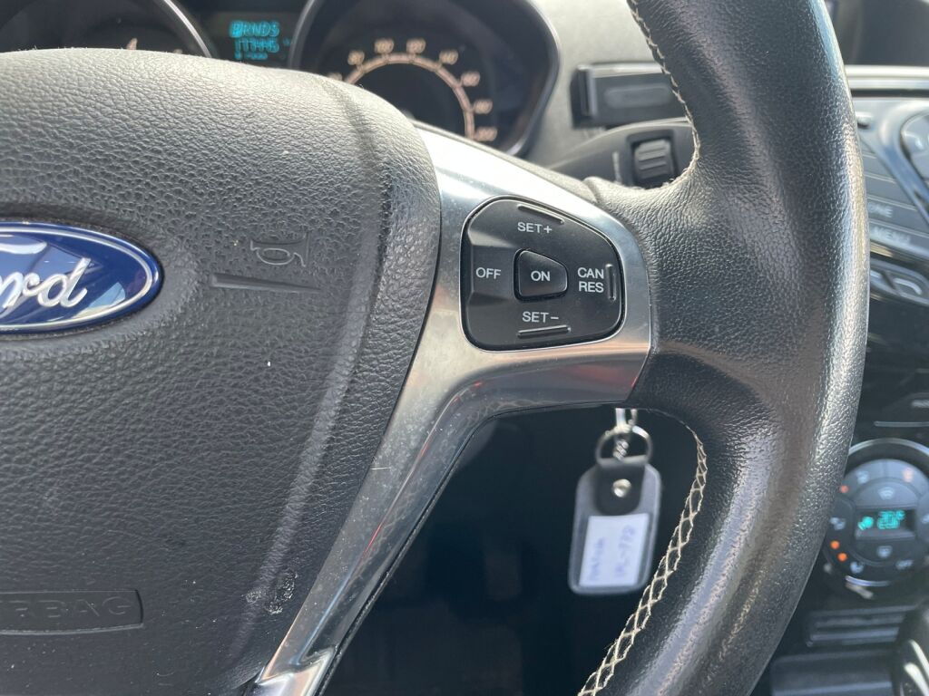 Ford Fiesta 2016 Valkoinen