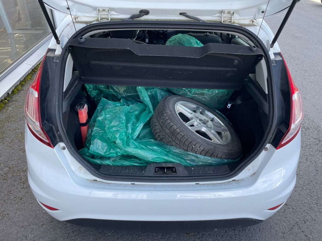 Ford Fiesta 2016 Valkoinen