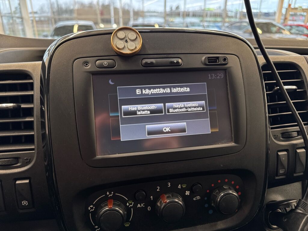 Opel Vivaro 2016 Valkoinen