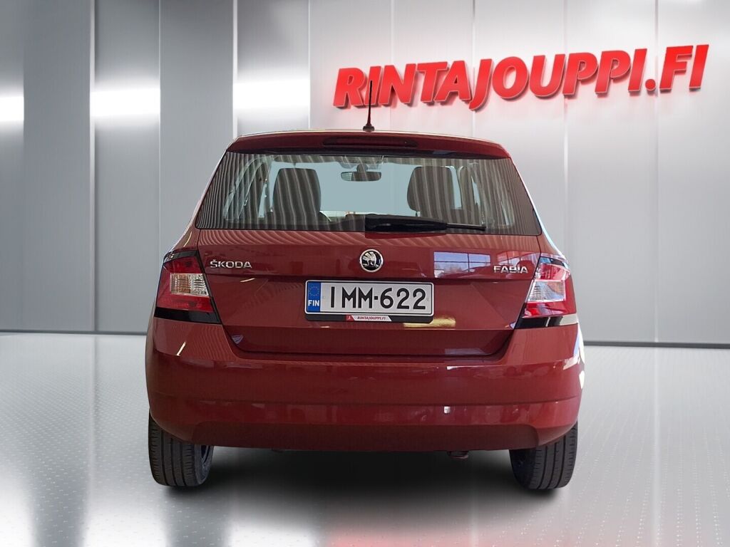 Skoda Fabia 2016 Punainen