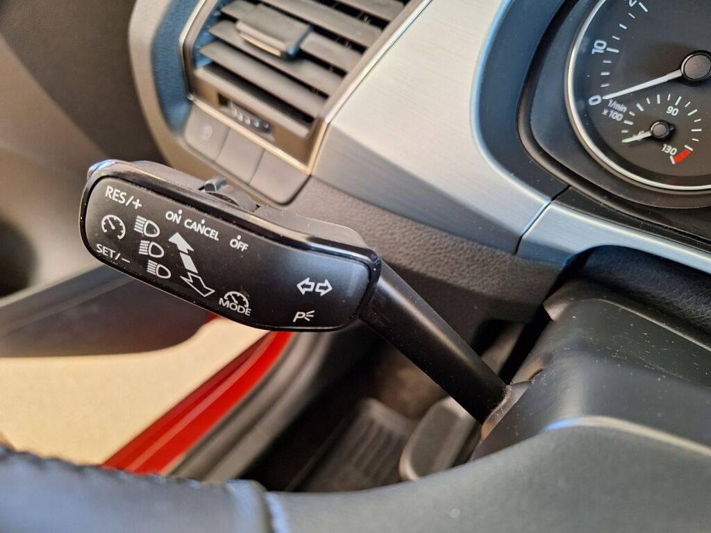 Skoda Fabia 2016 Punainen