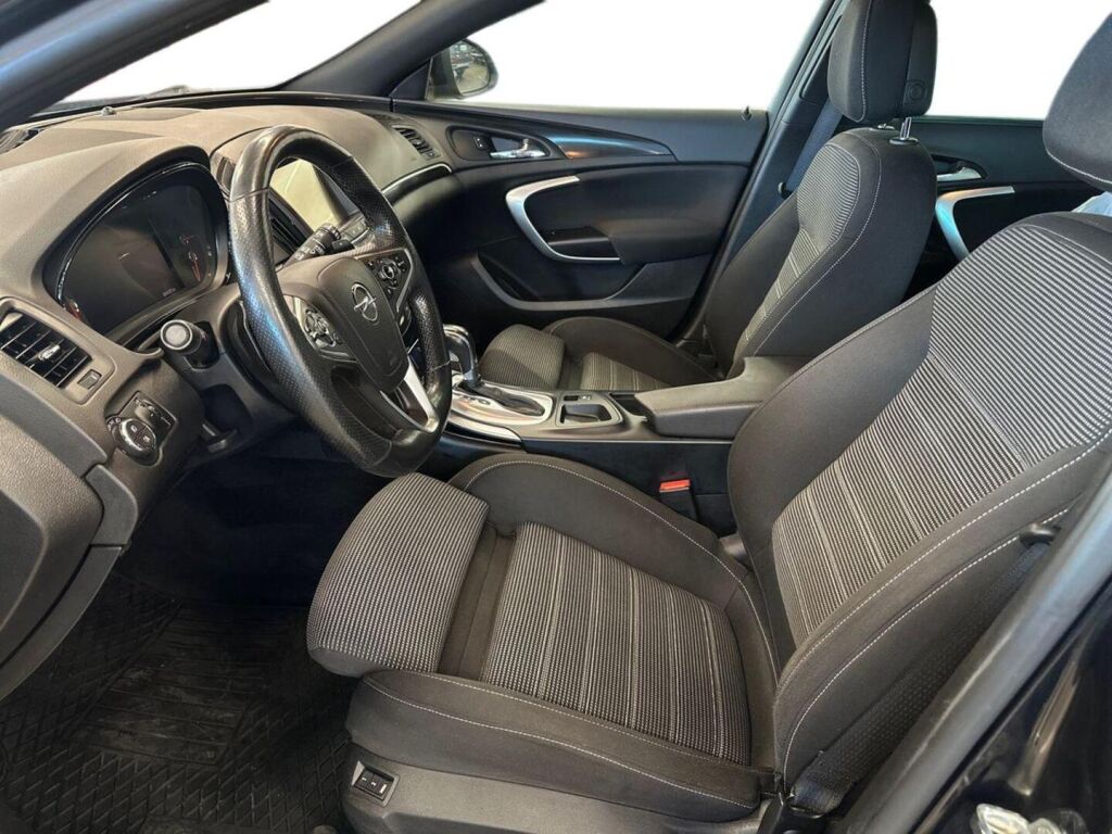 Opel Insignia 2016 Musta
