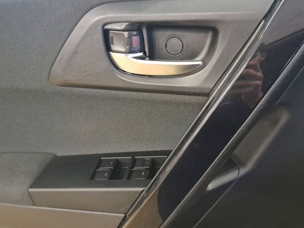 Toyota Auris 2016 Harmaa