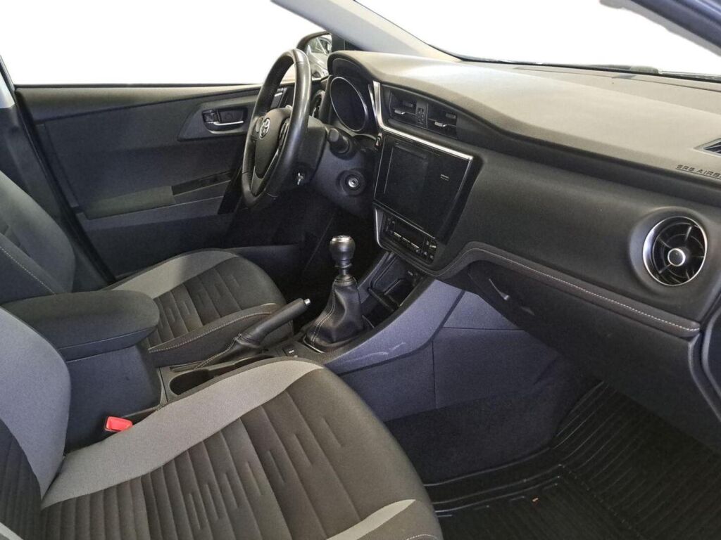Toyota Auris 2016 Harmaa