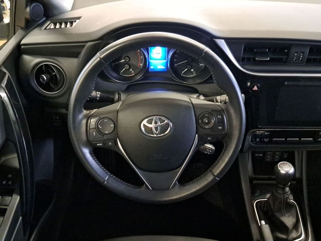 Toyota Auris 2016 Harmaa