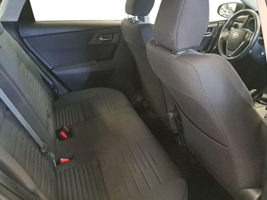 Toyota Auris 2016 Harmaa