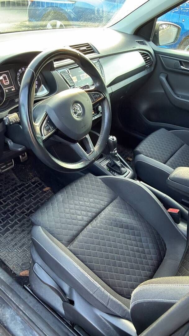 Skoda Fabia 2016 Musta