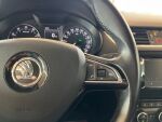 Skoda Octavia 2016 Punainen