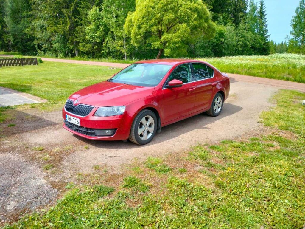 Skoda Octavia 2016 Punainen