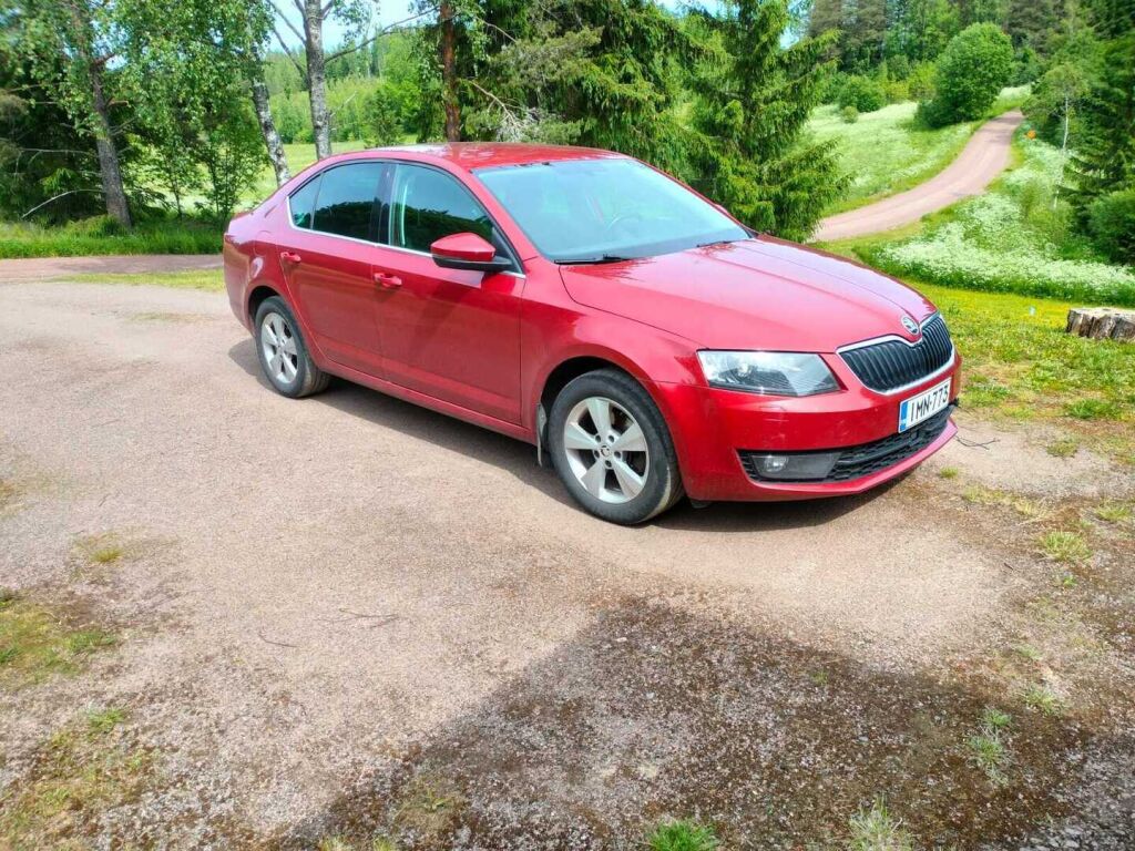 Skoda Octavia 2016 Punainen