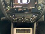 Skoda Octavia 2016 Punainen
