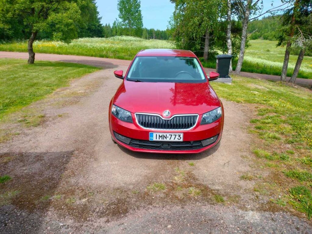 Skoda Octavia 2016 Punainen