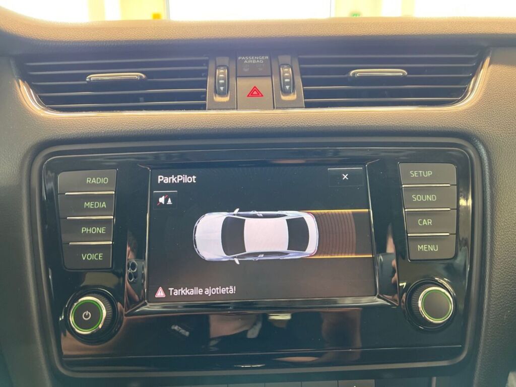 Skoda Octavia 2016 Punainen