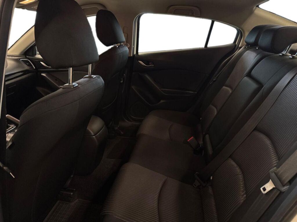 Mazda Mazda3 2016 Valkoinen
