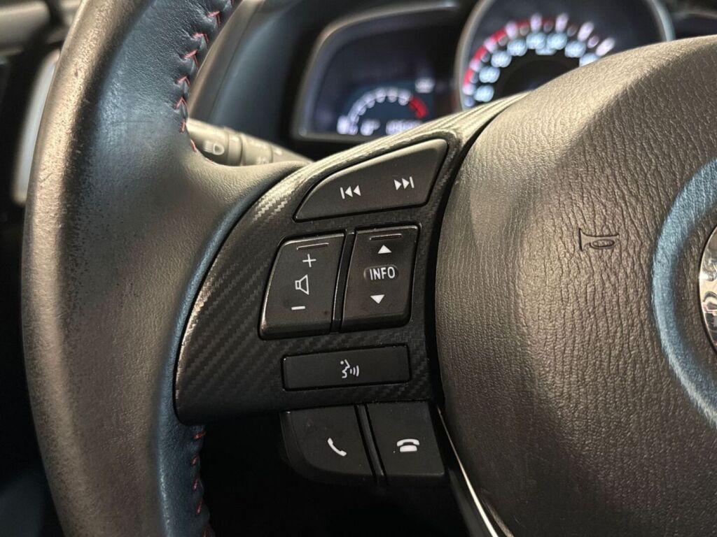 Mazda Mazda3 2016 Valkoinen