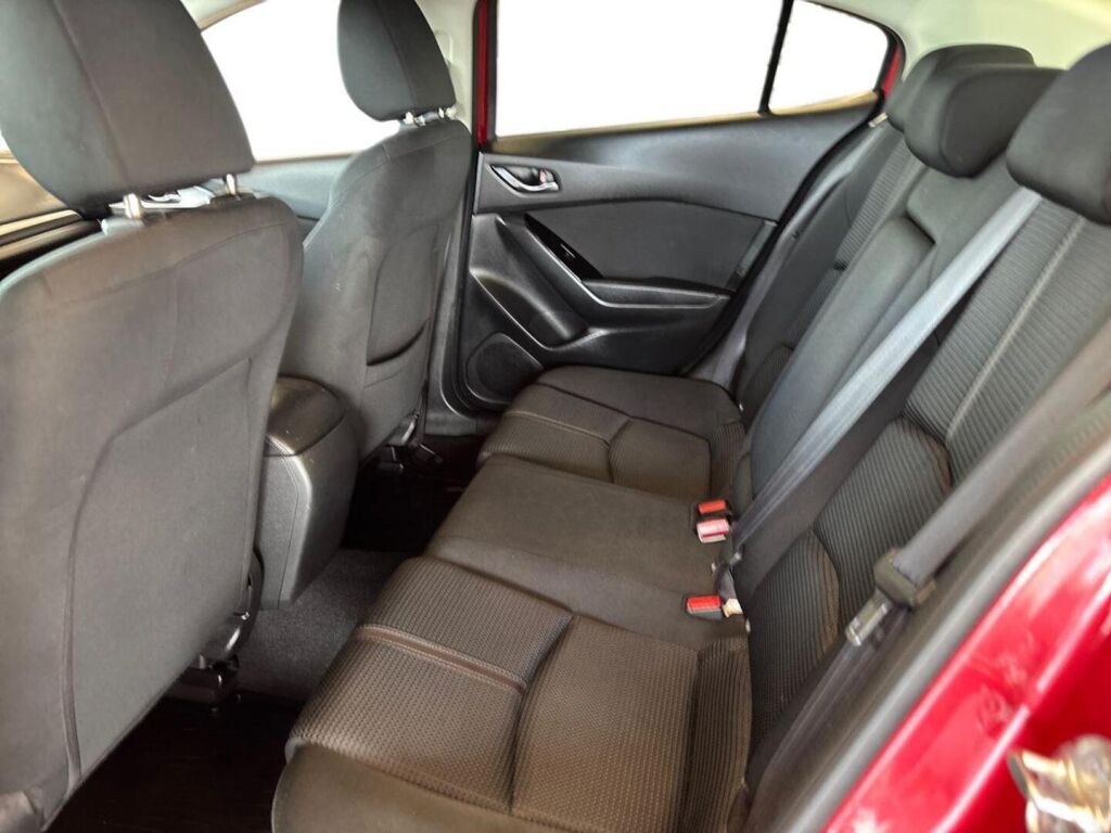 Mazda Mazda3 2017 Punainen