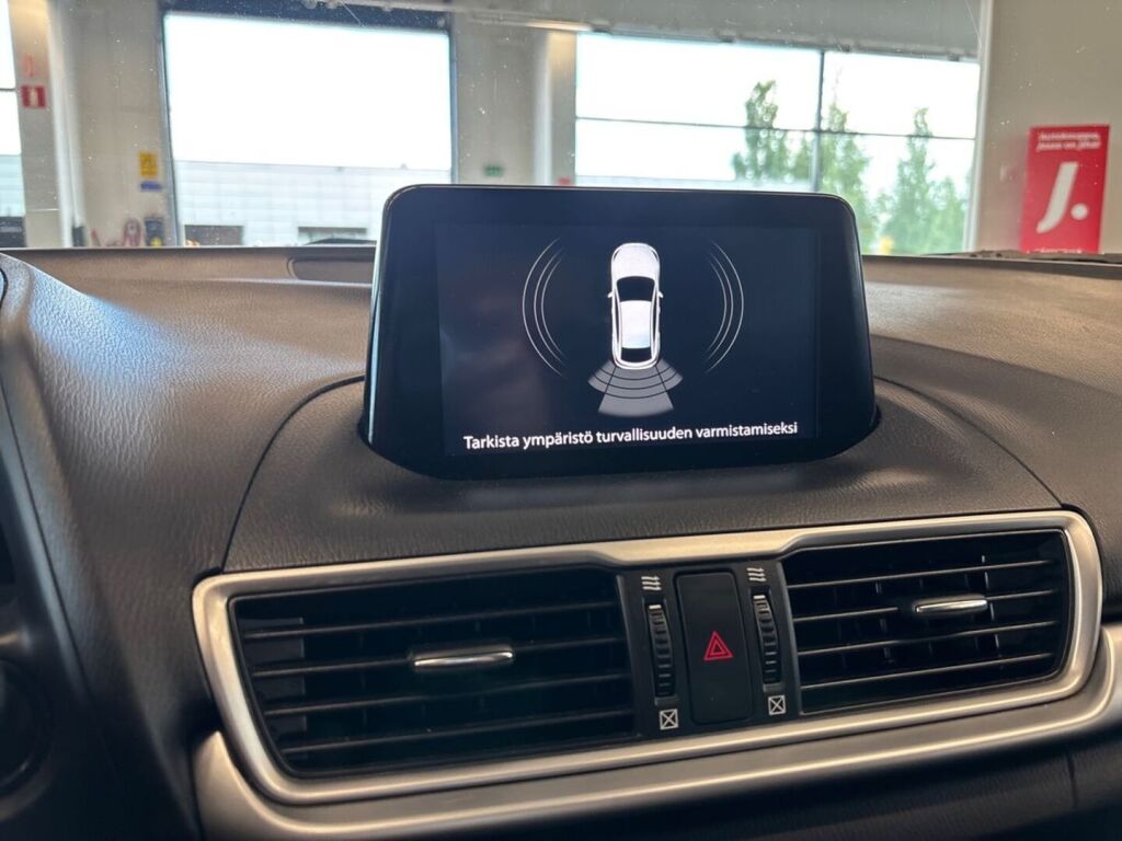Mazda Mazda3 2017 Punainen