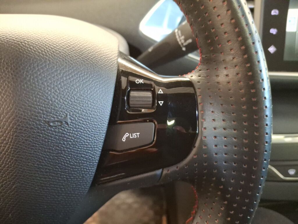 Peugeot 308 2016 Musta