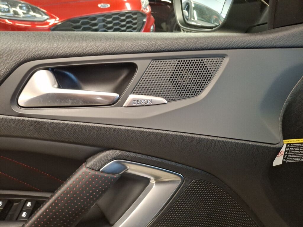 Peugeot 308 2016 Musta