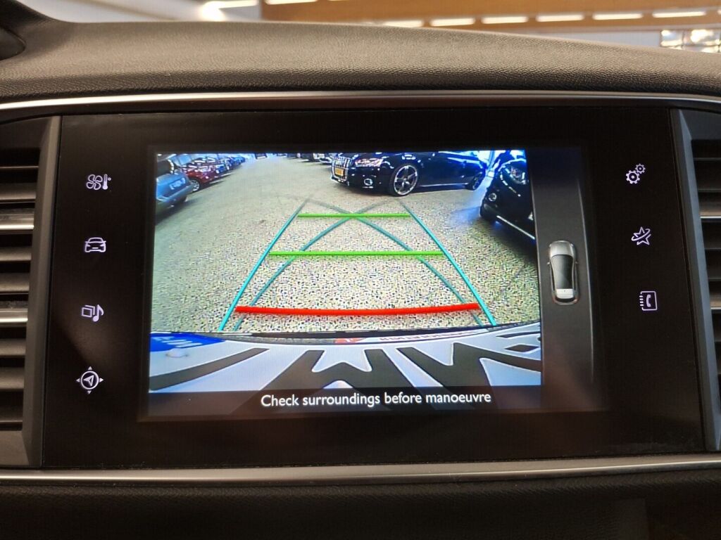 Peugeot 308 2016 Musta