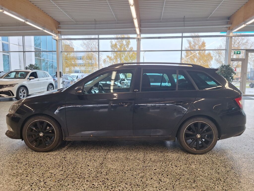Skoda Fabia 2016 Musta