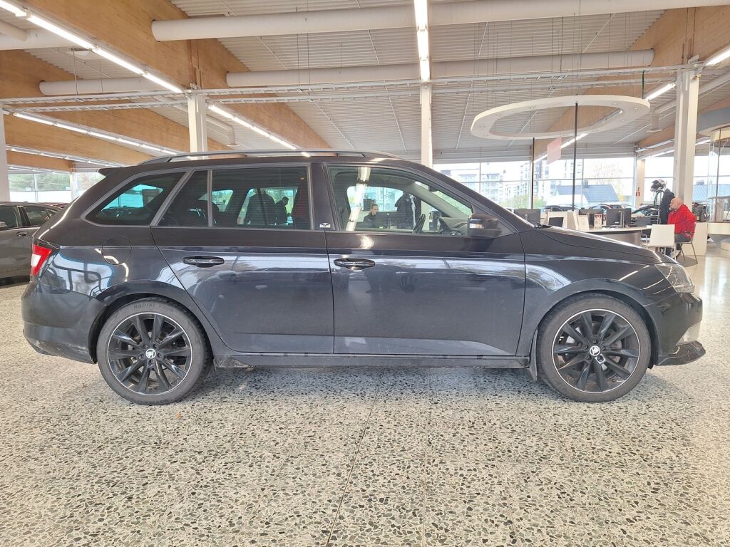 Skoda Fabia 2016 Musta
