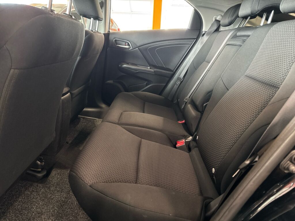 Honda Civic 2016 Musta