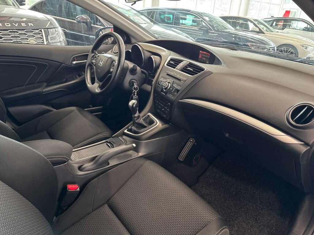 Honda Civic 2016 Musta