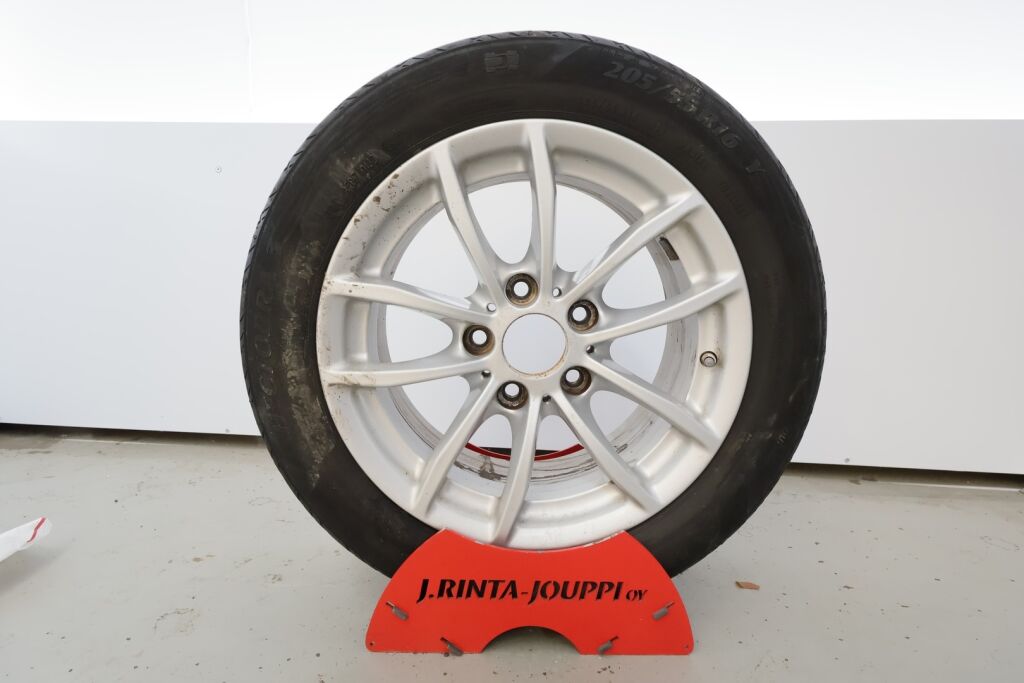 BMW 120 2016 Sininen