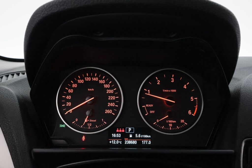 BMW 120 2016 Sininen