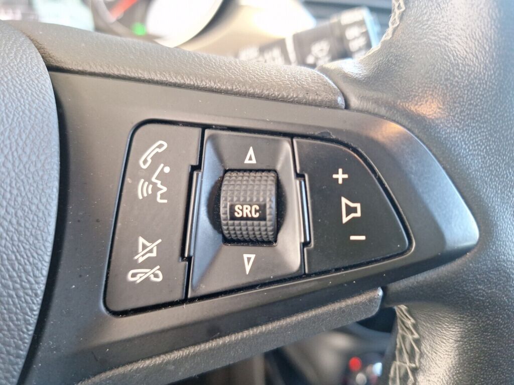 Opel Corsa 2016 Valkoinen