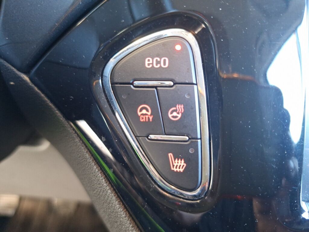 Opel Corsa 2016 Valkoinen