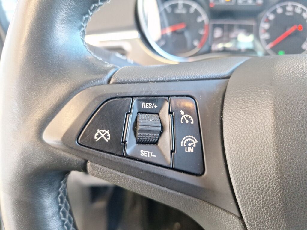 Opel Corsa 2016 Valkoinen