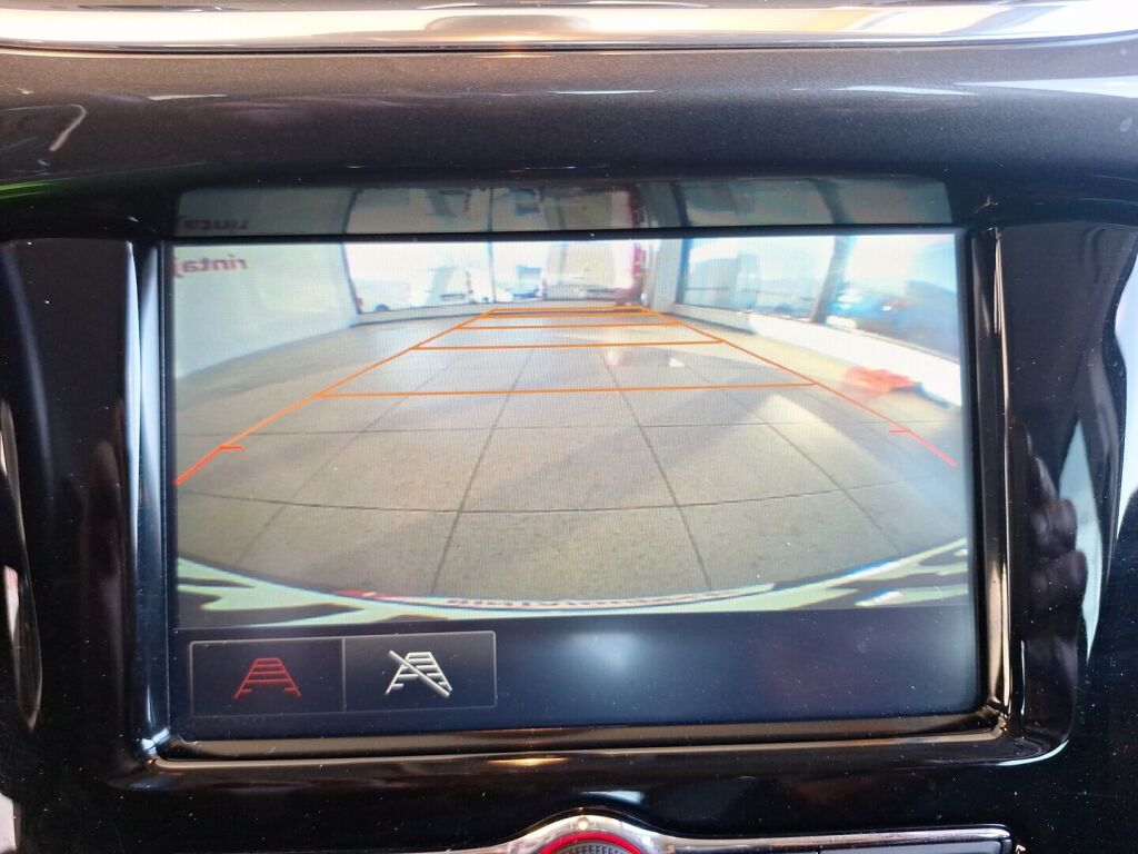 Opel Corsa 2016 Valkoinen