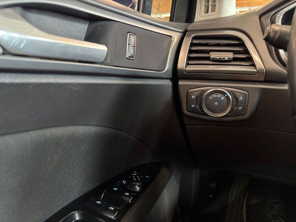 Ford Mondeo 2016 Sininen