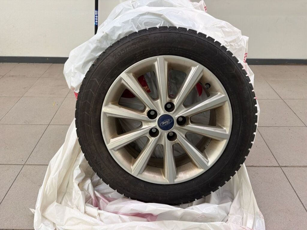 Ford Focus 2016 Harmaa